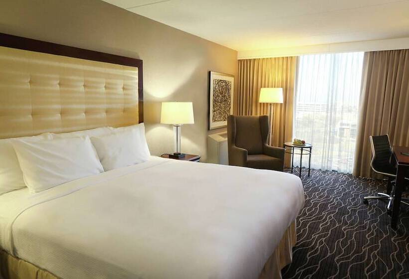 Premium Room, Hilton Kansas City Airport