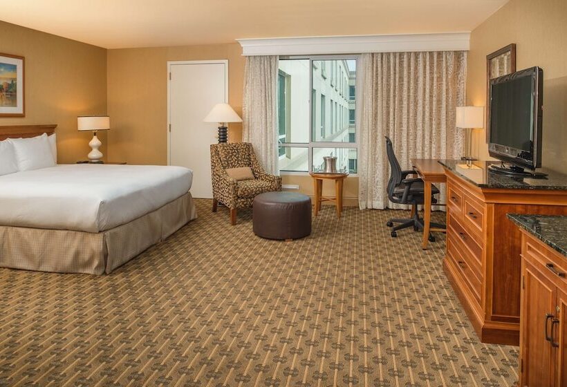 Deluxe Room Adapted for people with reduced mobility, Hilton Seattle Airport & Conference Center