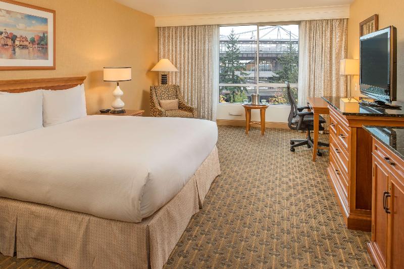 اتاق استاندارد با تخت بزرگ, Hilton Seattle Airport & Conference Center