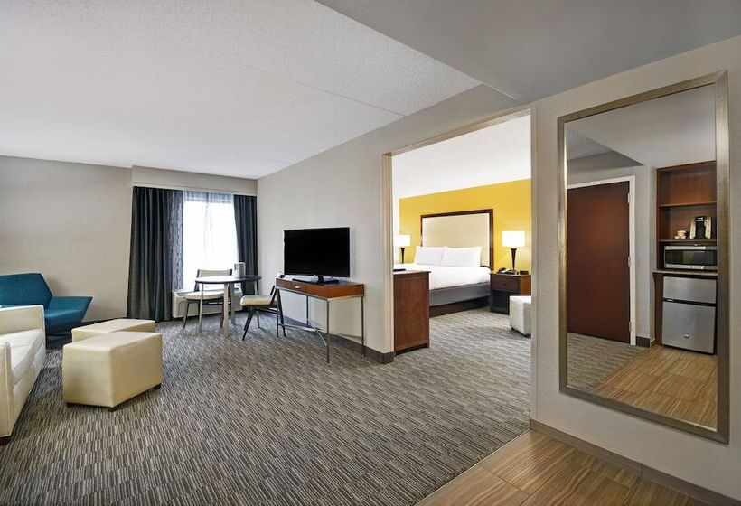 سوئیت برای معلولان, Holiday Inn Express & Suites Cincinnati Riverfront, An Ihg