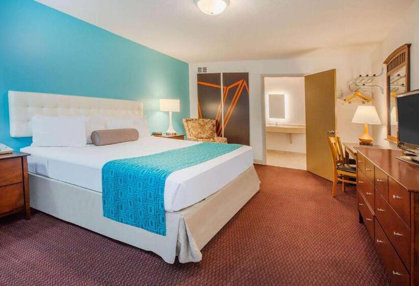 اتاق استاندارد با تخت بزرگ, Howard Johnson By Wyndham Traverse City