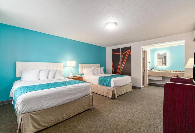 اتاق استاندارد, Howard Johnson By Wyndham Traverse City