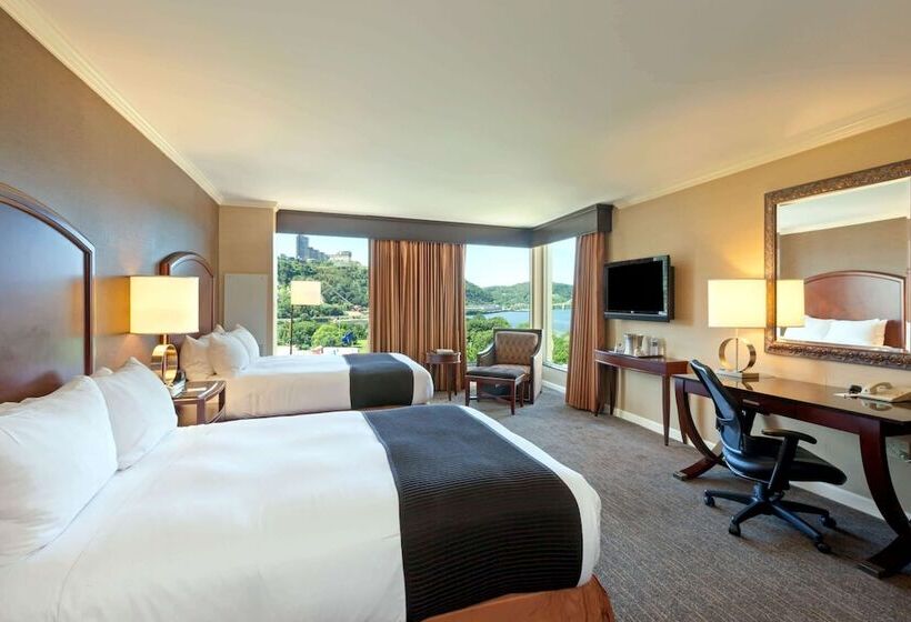 سوییت, Wyndham Grand Pittsburgh