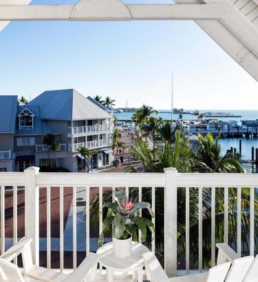 اتاق استاندارد با چشم‌انداز, Opal Key Resort & Marina