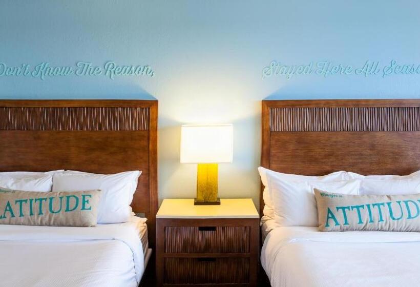 اتاق استاندارد با چشم‌انداز استخر, Opal Key Resort & Marina
