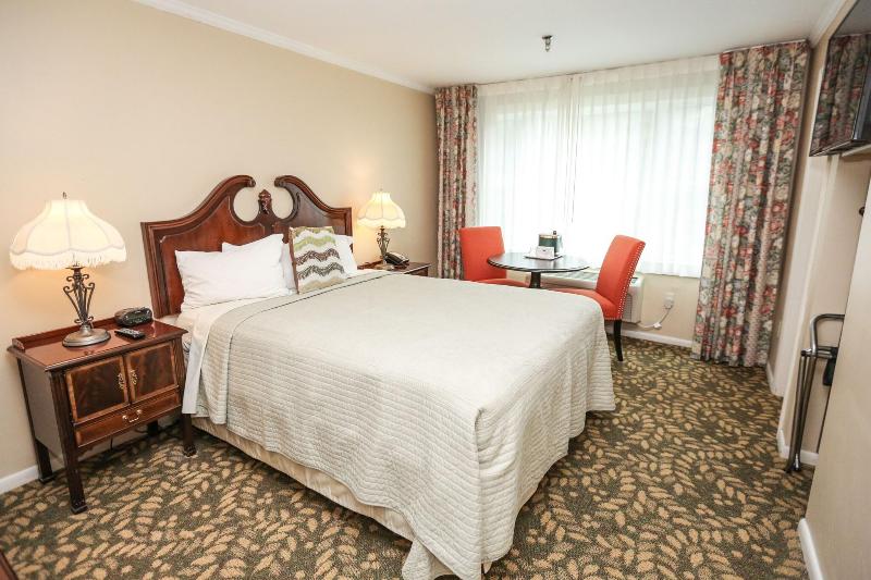 Chambre Standard Individuelle Lit Queen Size, The Historic Summit Inn