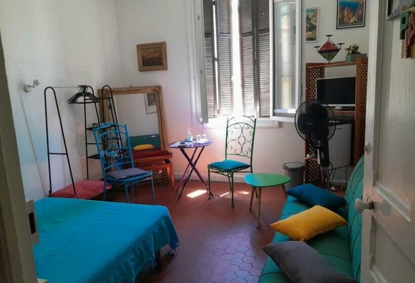 اتاق کلاسیک سه تخته, Bastia Room