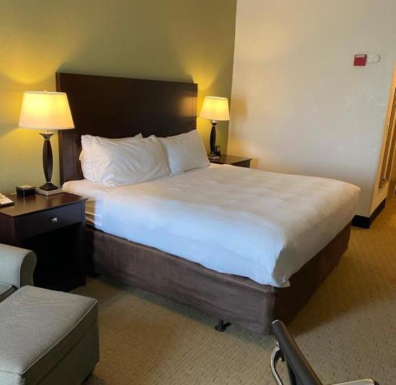 Standard Room King Bed Adapted for people with reduced mobility, Best Western Celina