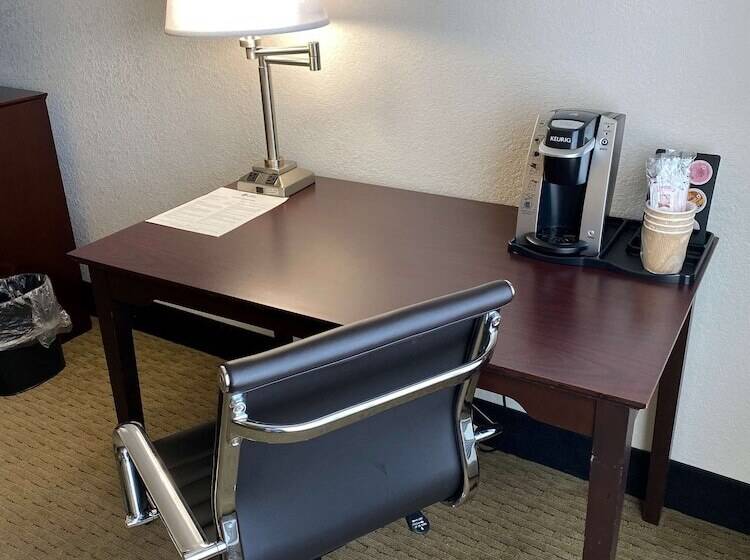 سوییت, Best Western Celina