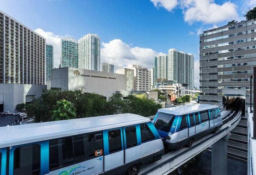 اتاق استاندارد با 2 تخت دوبل, Courtyard Miami Downtown Brickell Area