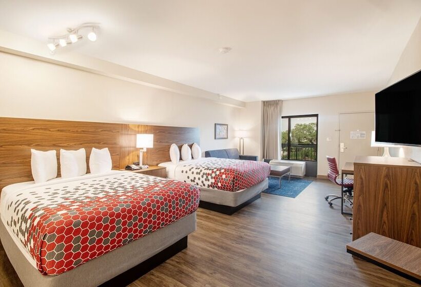 سوییت, Econo Lodge Inn & Suites Foleynorth Gulf Shores