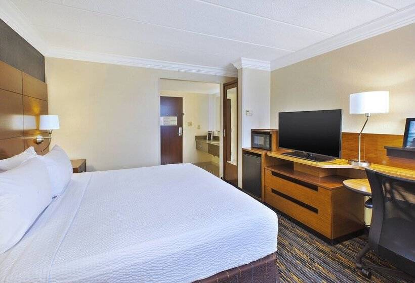 Standard Room 2 Double Beds, Fairfield By Marriott Inn & Suites Herndon Reston