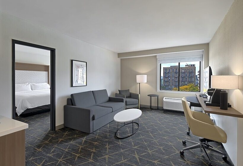 Suite Adapted for people with reduced mobility, Holiday Inn  & Suites Chicago  Downtown