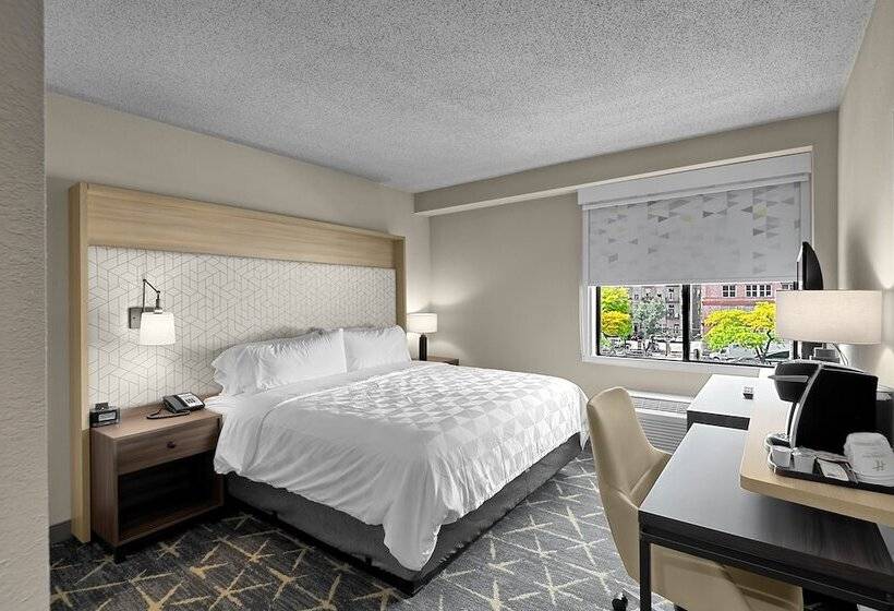 Suite Adapted for people with reduced mobility, Holiday Inn  & Suites Chicago  Downtown