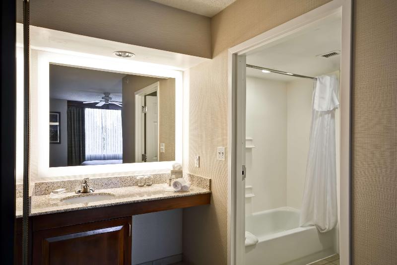 اتاق استاندارد, Holiday Inn Express Hotel & Suites Bentonville, An Ihg