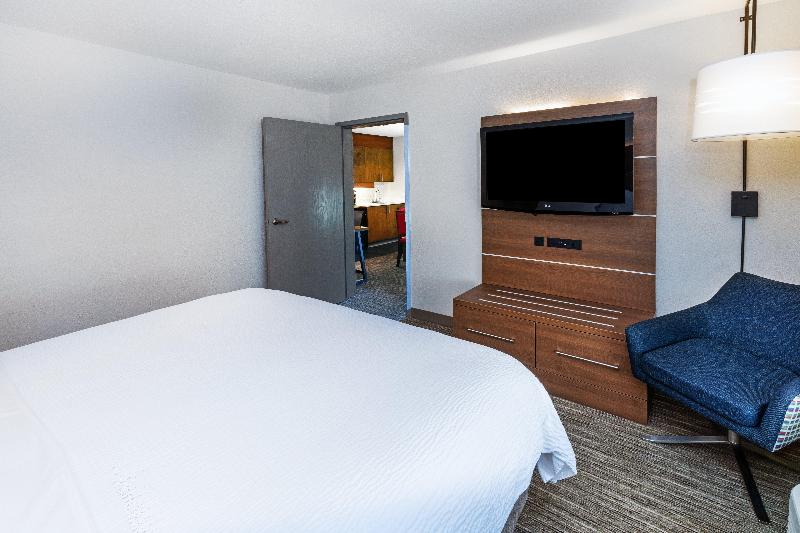 سوئیت با تخت بزرگ, Holiday Inn Express & Suites Sulphur   Lake Charles, An Ihg