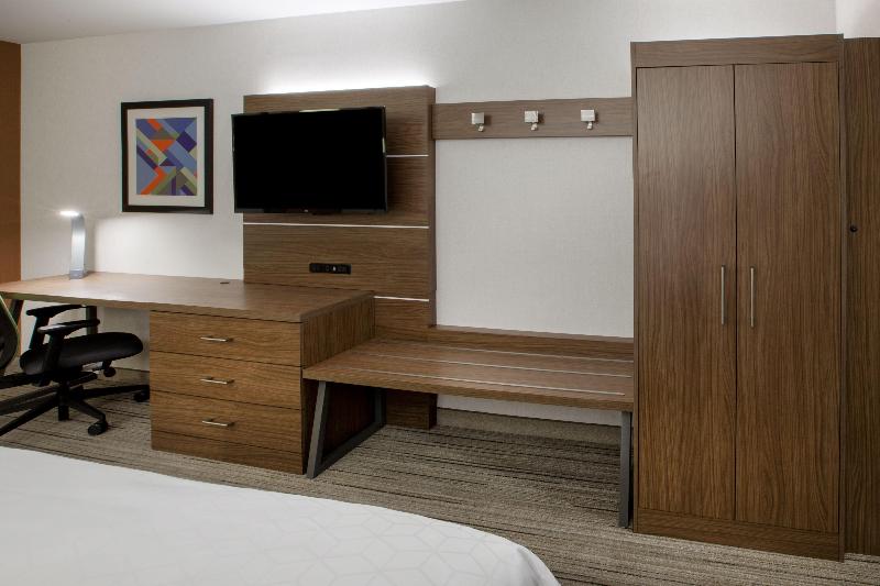 اتاق اجرایی با تخت بزرگ, Holiday Inn Express Flint Campus Area, An Ihg