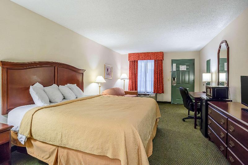 اتاق استاندارد با تخت بزرگ, Quality Inn & Conference Center