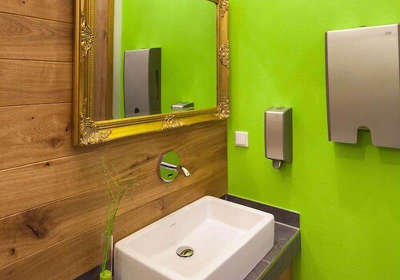 اتاق استاندارد, Quality Inn & Suites