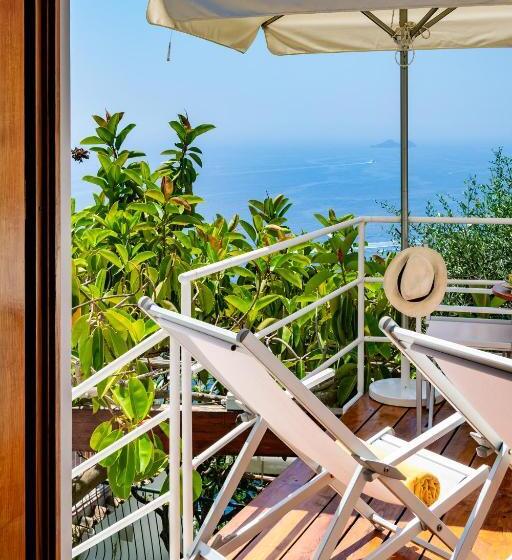 اتاق استاندارد با چشم‌انداز دریا, Residence Lì Galli