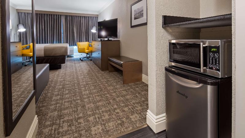 سوئیت با تخت بزرگ, Best Western Premier Airport/expo Center