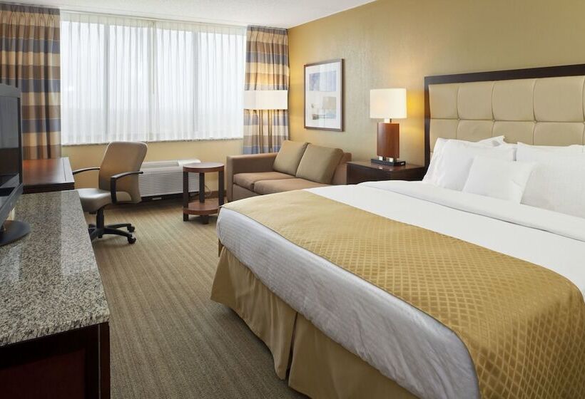 Standard Room Double Bed Adapted for people with reduced mobility, Doubletree  St. Louis At Westport