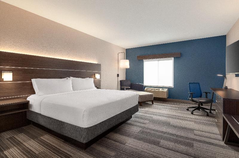 Standardzimmer Kingsize Bett, Holiday Inn Express  & Suites Denver Airport