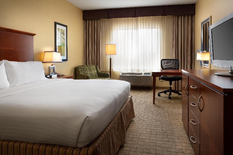 Standardzimmer Kingsize Bett, Holiday Inn Express  & Suites Denver Airport