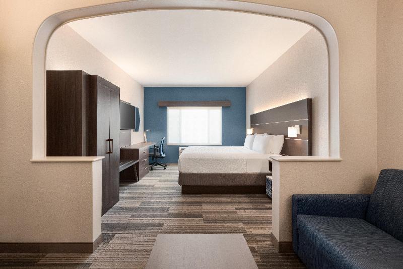 سوییت, Holiday Inn Express & Suites Denver Airport, An Ihg
