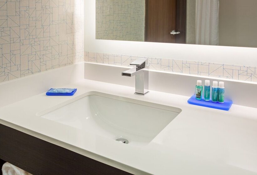 اتاق استاندارد, Holiday Inn Express & Suites Oakland   Airport, An Ihg