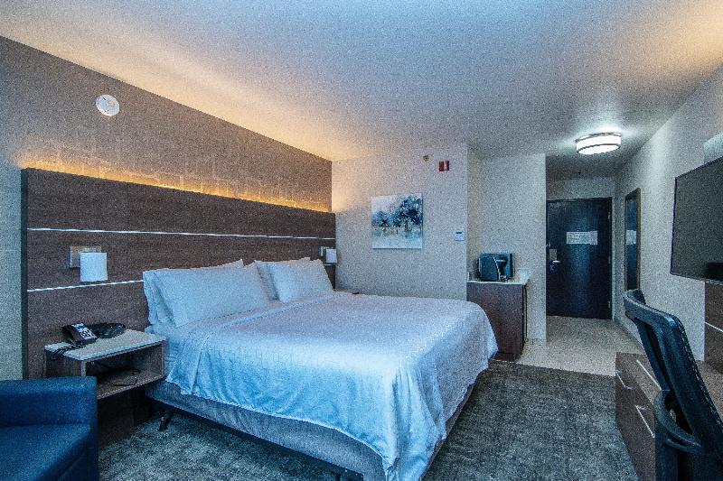 キングサイズベッドのスタンダードルーム, Holiday Inn Express Spokane Downtown, An Ihg