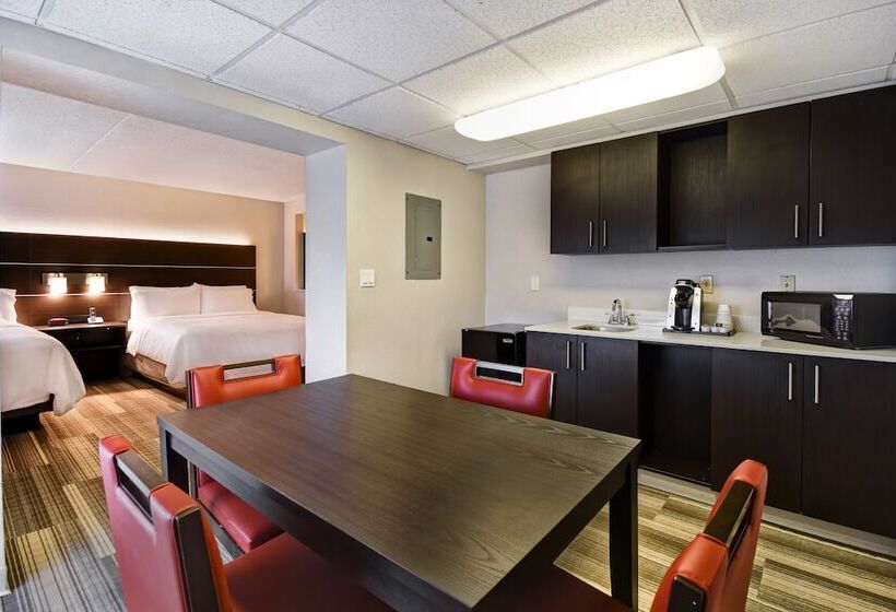 سوییت, Holiday Inn Express & Suites Allentown Dorney Park Area, An Ihg