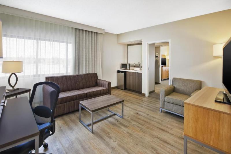 سوئیت با تخت بزرگ, Holiday Inn Rapid City   Rushmore Plaza, An Ihg