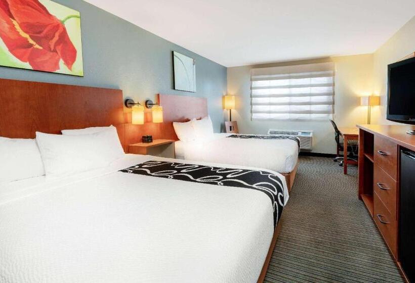 Standard Room Adapted for people with reduced mobility, La Quinta Inn & Suites By Wyndham Helena