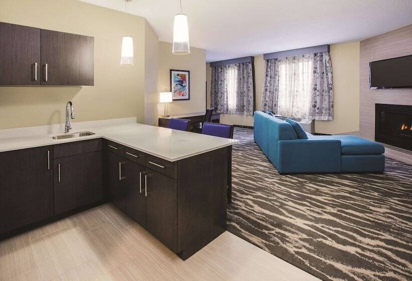 سوئیت پرزیدنت, La Quinta By Wyndham Kokomo