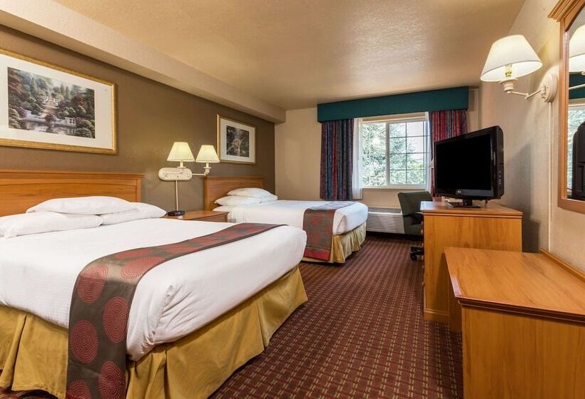 اتاق استاندارد با 2 تخت دوبل, Ramada By Wyndham Portland