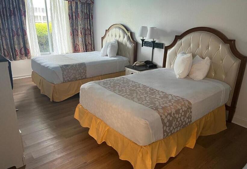 سوئیت 2 خوابه, Seralago Hotel & Suites Main Gate East