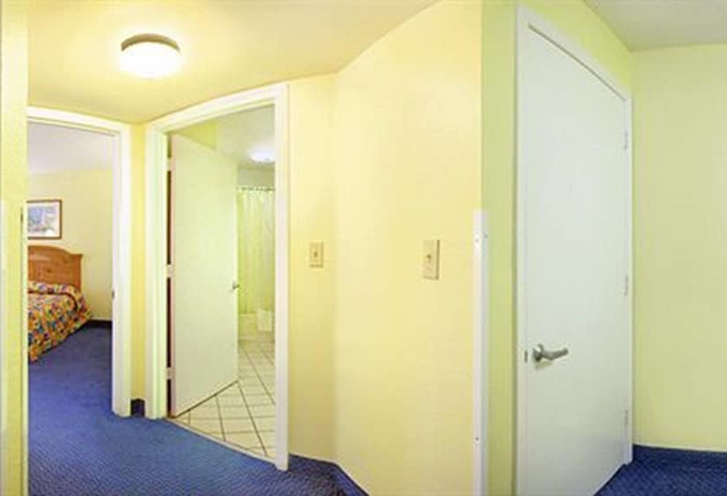سوییت, Seralago Hotel & Suites Main Gate East