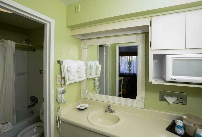 سوئیت 2 خوابه, Seralago Hotel & Suites Main Gate East