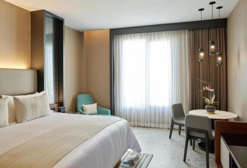 اتاق لوکس با تخت بزرگ, Grand Fiesta Americana Oaxaca