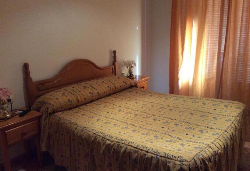 اتاق استاندارد سه نفره, Pensión Princesa