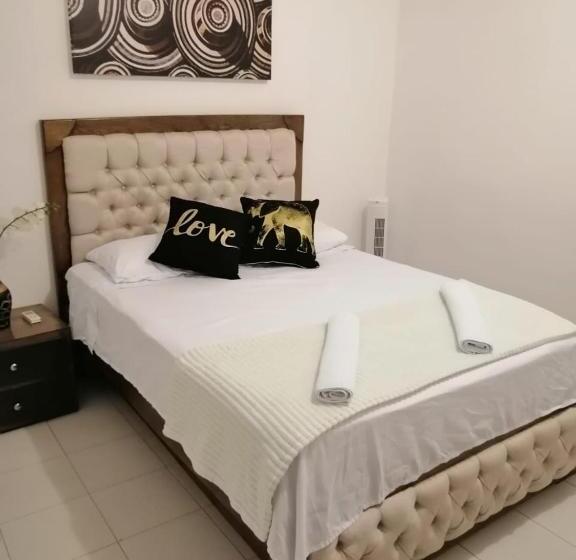 اتاق استاندارد, San Jacinto Hostel