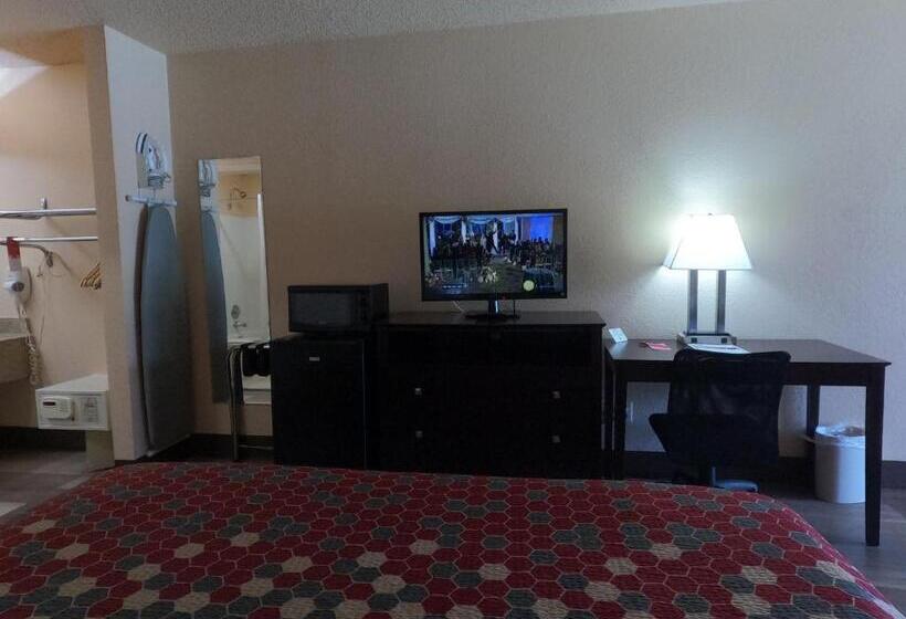 Suite King Bed, Econo Lodge Inn & Suites Downtown Northeast