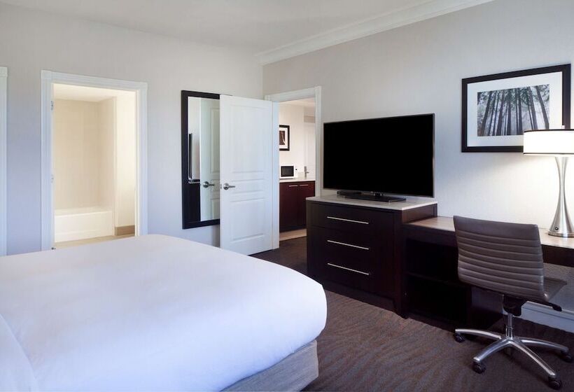 Deluxe Suite, Hilton Santa Cruz/scotts Valley