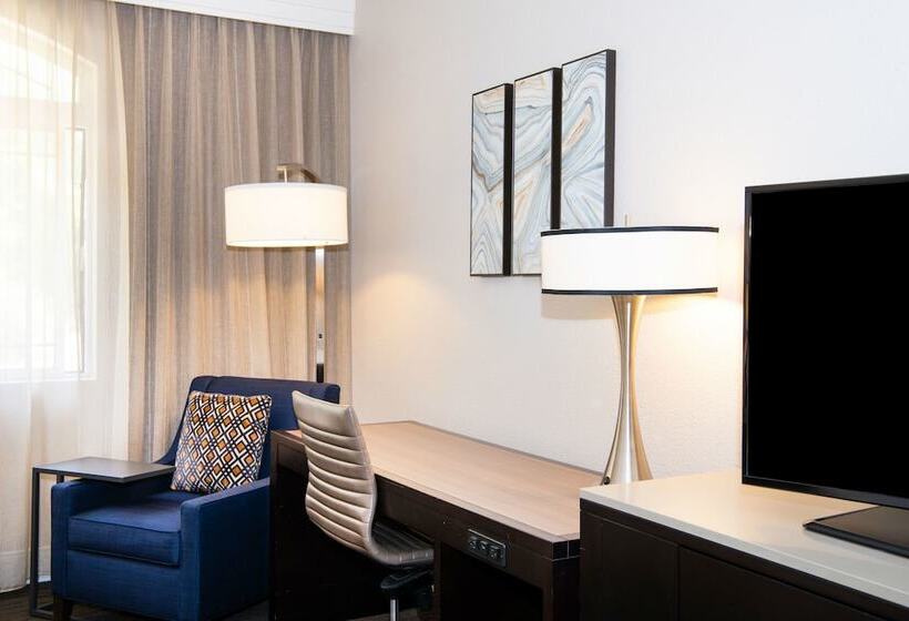 اتاق استاندارد با تخت دوبل و چشم‌انداز, Hilton Santa Cruz/scotts Valley