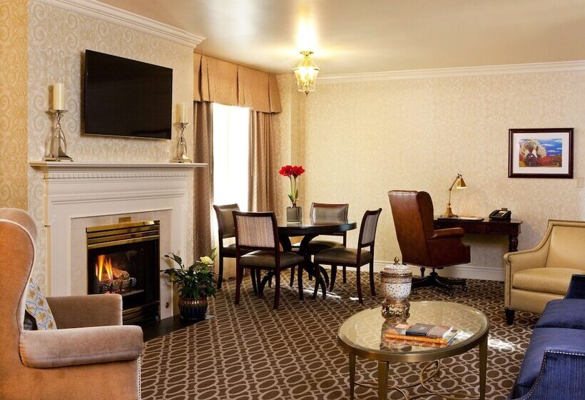 سوییت, Roanoke & Conference Ctr, Curio Collection By Hilton 