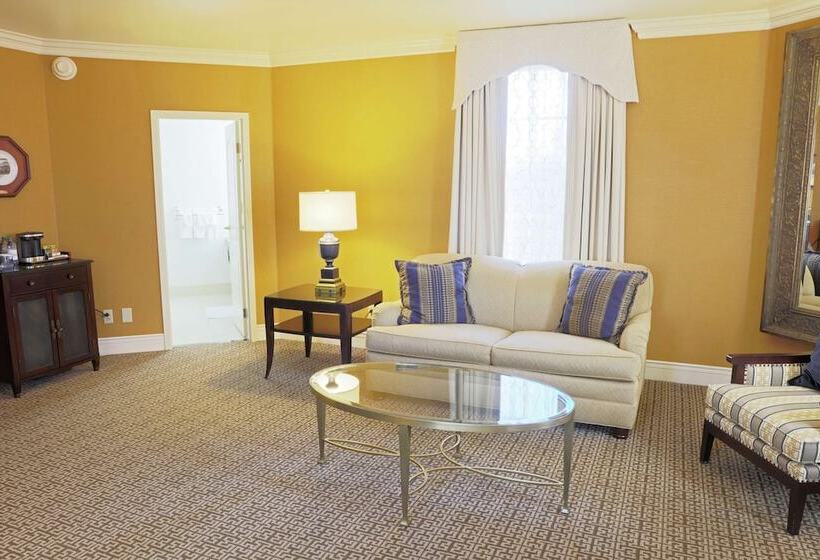 سوییت, Roanoke & Conference Ctr, Curio Collection By Hilton 