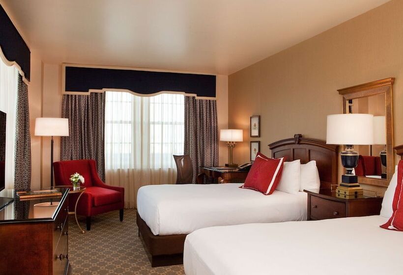 Junior Suite, The  Roanoke & Conference Center, Curio Collection By Hilton