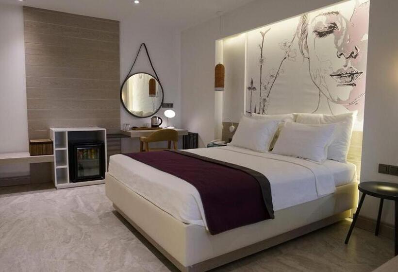 سوئیت جونیور دولوکس با چشم‌انداز باغ, Melanippe Relaxing Hotel   Adults Only