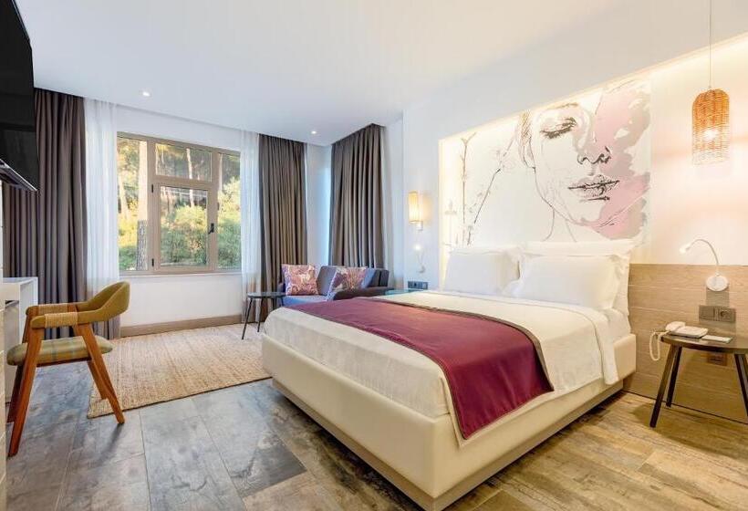 اتاق لوکس چهار تخته, Melanippe Relaxing Hotel   Adults Only